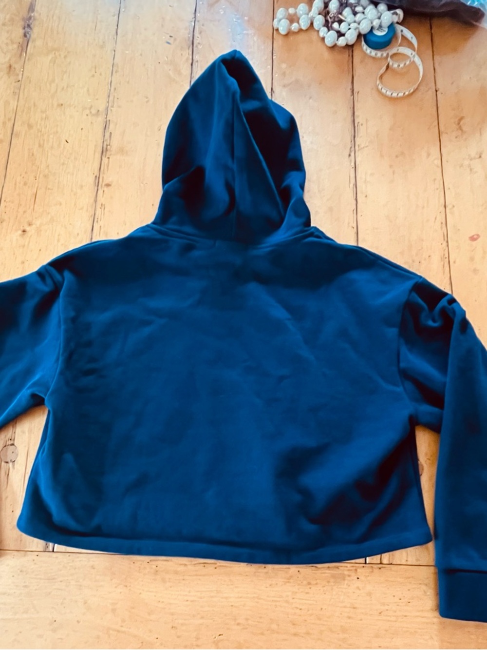 Beyond Yoga Dark Blue Cropped Pullover Hoodie small